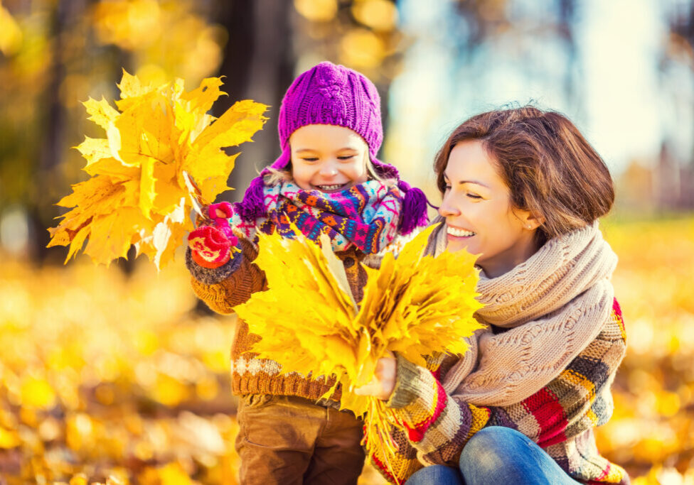 Little,Girl,And,Her,Mother,Playing,In,The,Autumn,Park